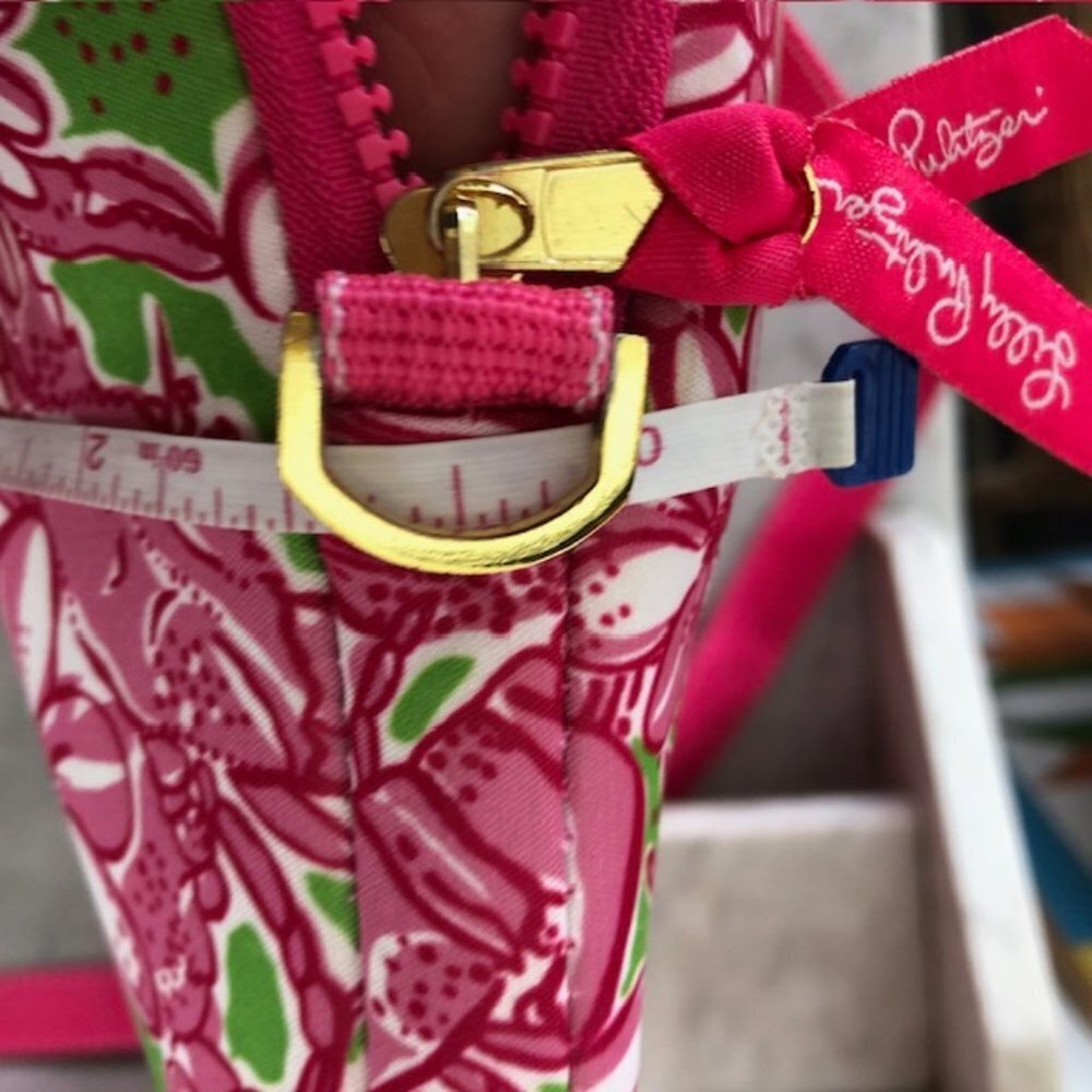 LILLY PULITZER Neoprene Zip Laptop Shoulder Bag Pink Green White Lobster… - Picture 7 of 15